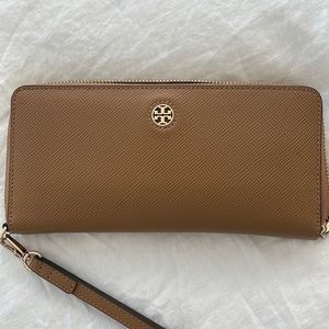Tory Burch wallet